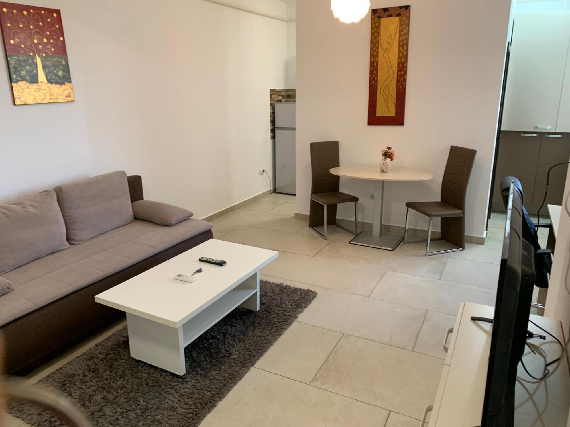 Confort' By J Iasi Room photo