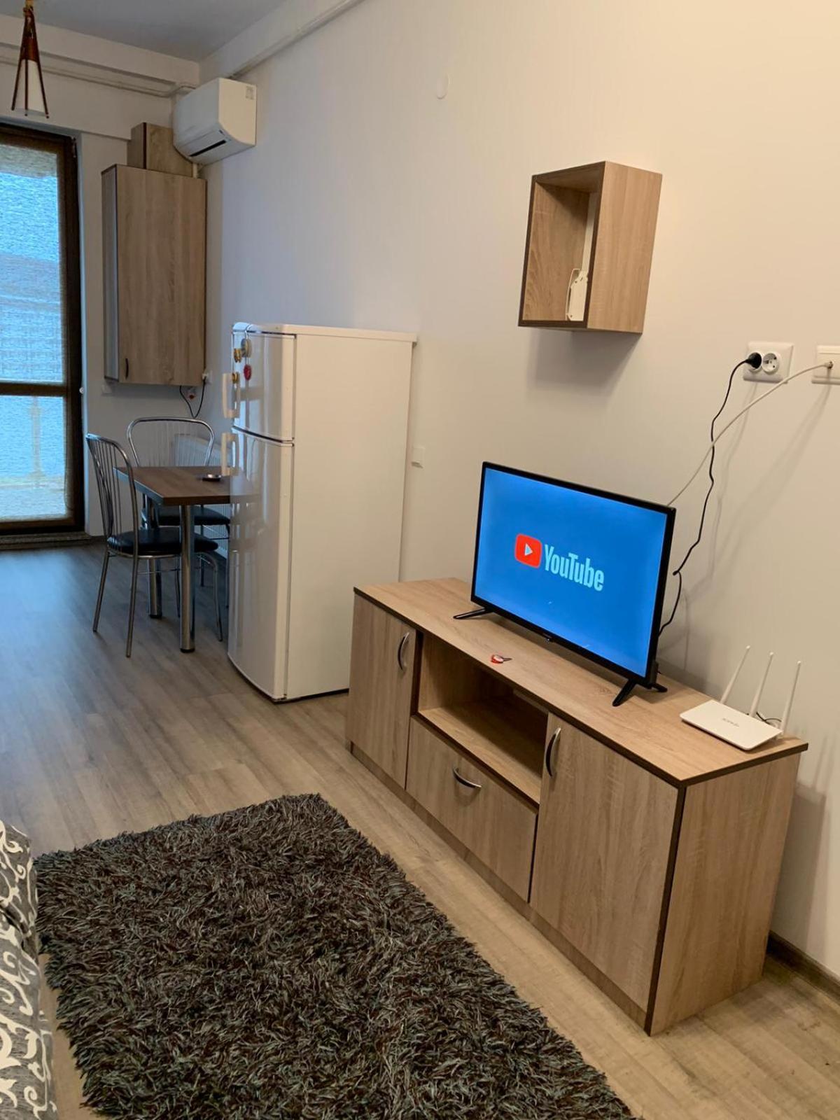 Confort' By J Iasi Room photo